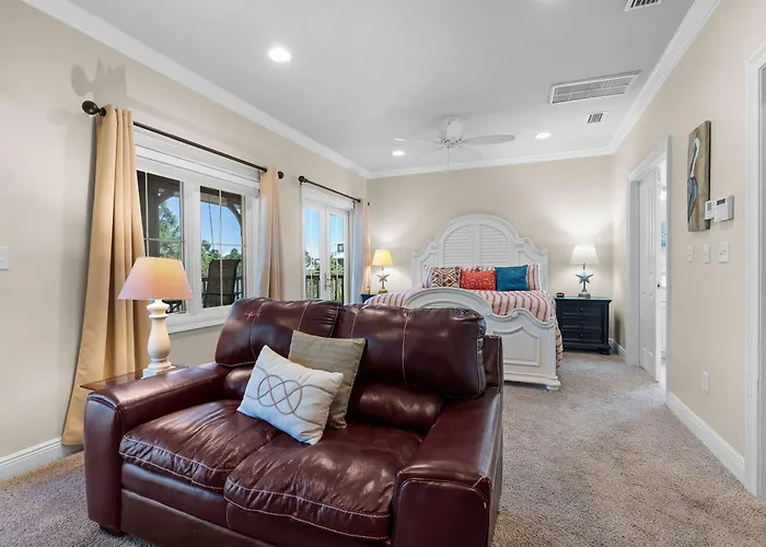 Holiday home Elegant House & With Private Pool On-site Golf & Wraparound Porch