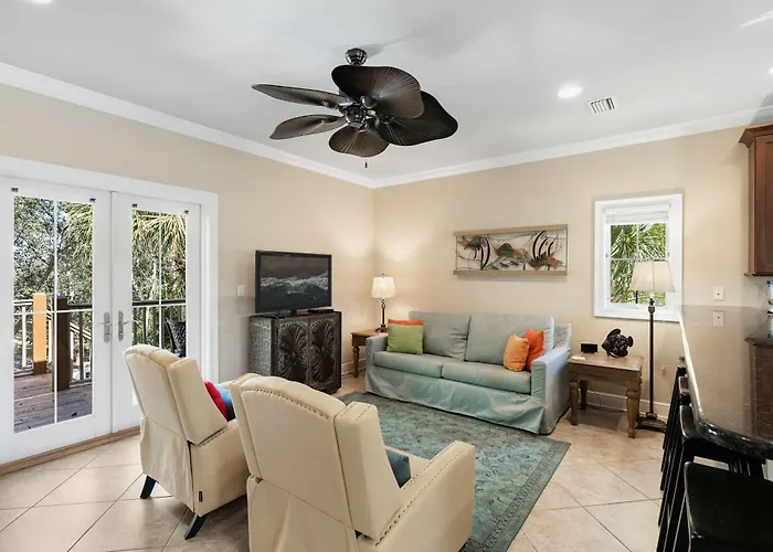 Elegant House & With Private Pool On-site Golf & Wraparound Porch