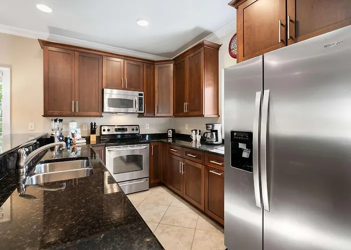 Elegant House & With Private Pool On-site Golf & Wraparound Porch Holiday home