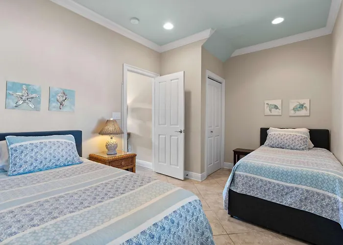 Elegant House & With Private Pool On-site Golf & Wraparound Porch *
